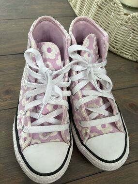 Girls purple floral High-Top Canvas Sneakers size 1 with soft pattern